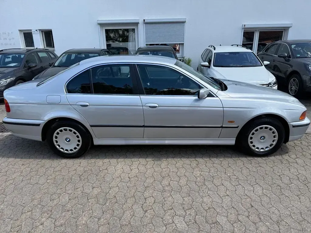 Gebraucht BMW 520 150 PS (110 kW) 1999 Silber Limousine