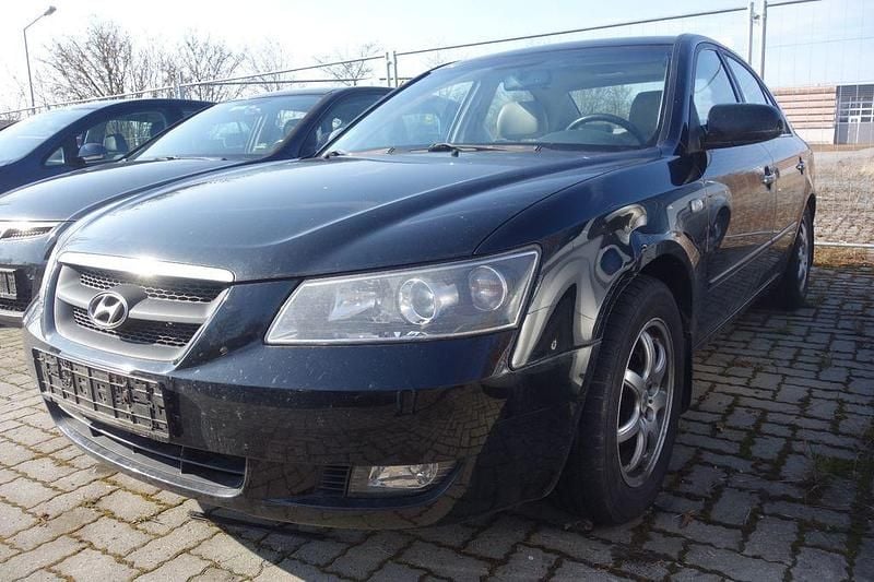 Gebraucht Hyundai Sonata GLS 235 PS (172 kW) 2006 Schwarz Limousine