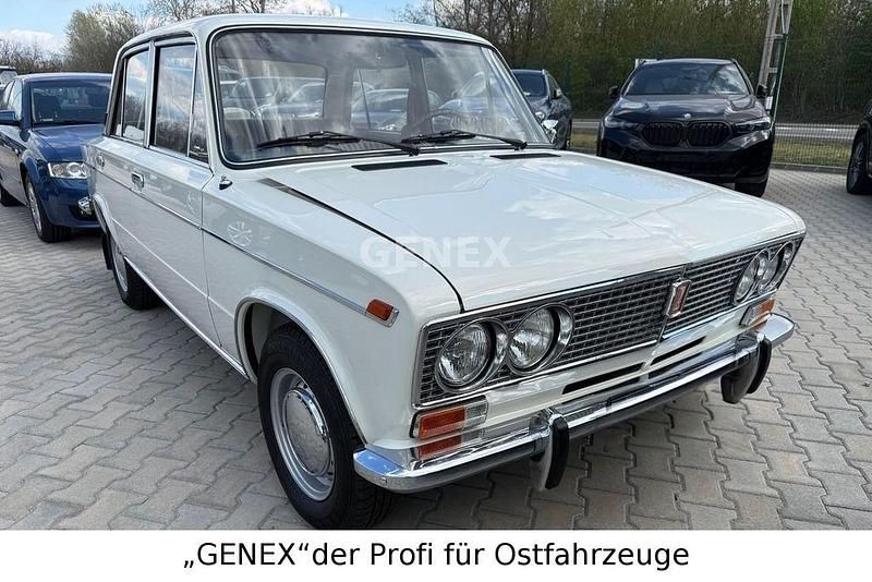 Second-hand Lada 2103 75 CP (55 kW) 1980 Alb Berlinǎ