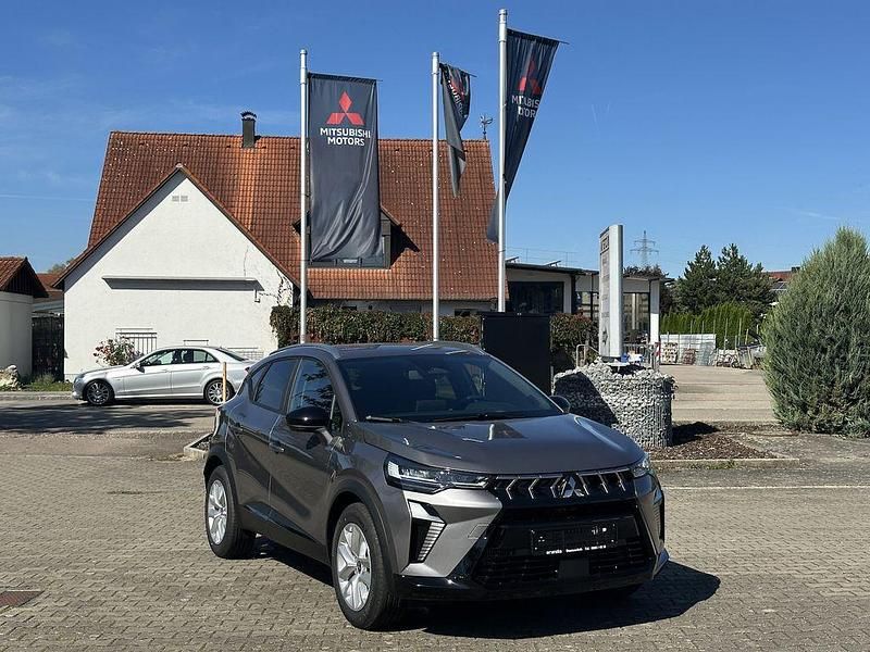 Grau Neu 2025 Mitsubishi ASX Plus SUV | 27.490 € (Etwas zu teuer) - Bild 1/4