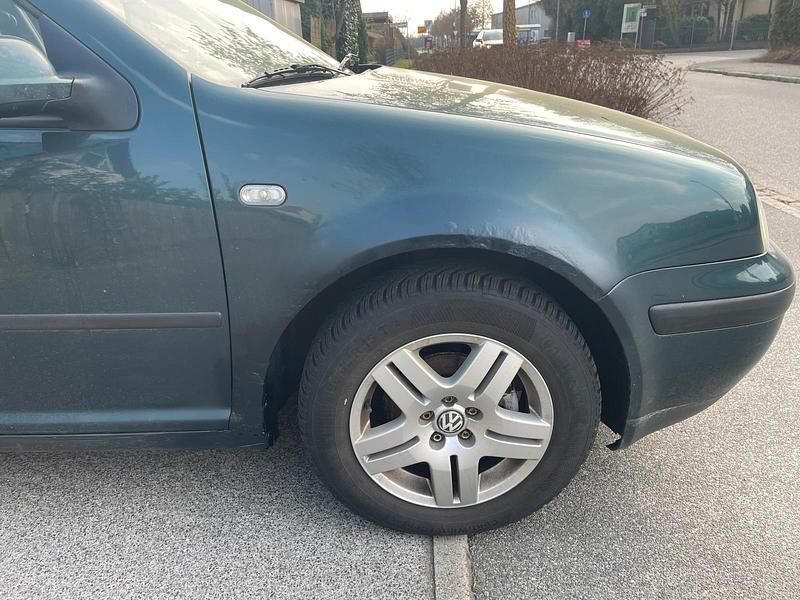 Gebraucht VW Golf IV 75 PS (55 kW) 2002 Grün Kleinwagen