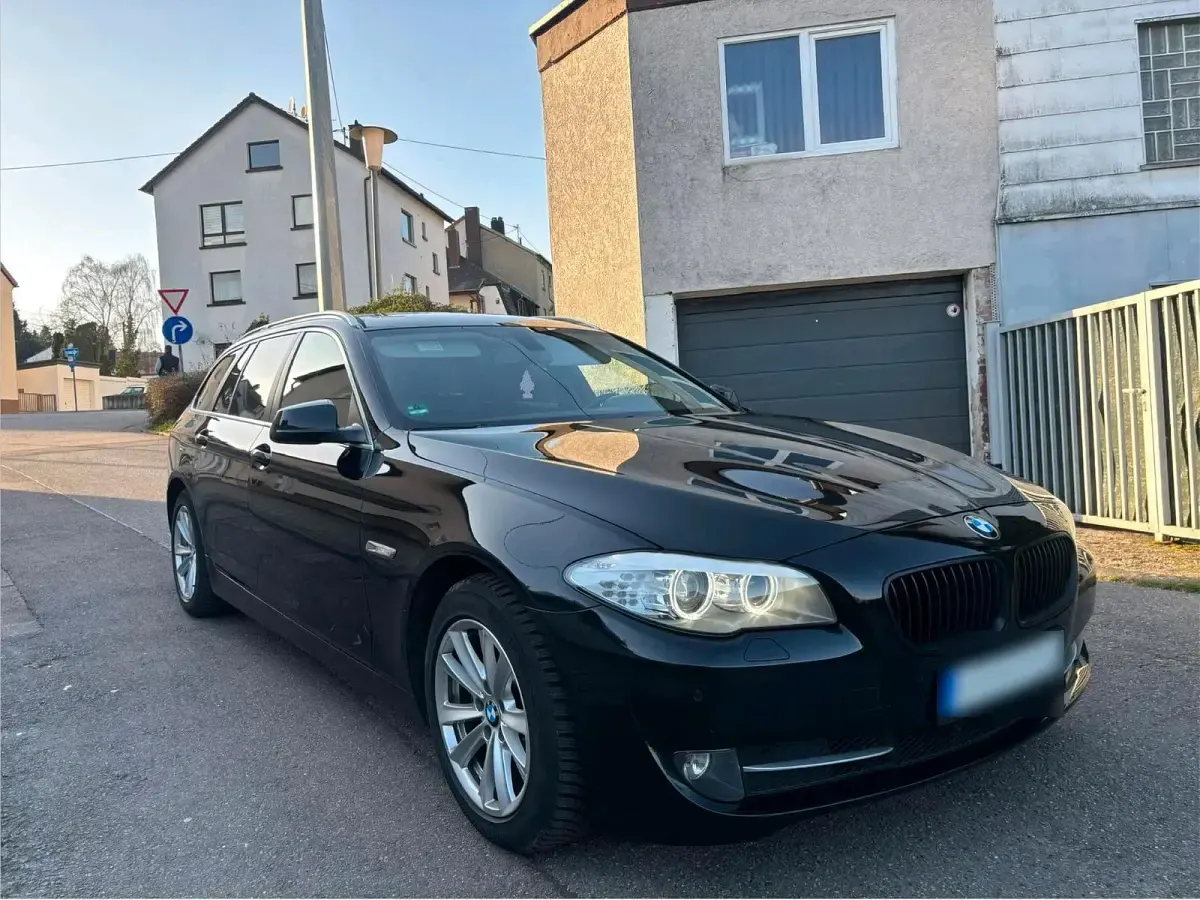 Usata BMW 520 184 CV (135 kW) 2012 Nero Station wagon