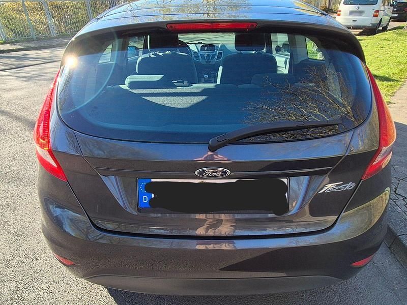 Gebraucht Ford Fiesta 82 PS (60 kW) 2009 Grau Kleinwagen