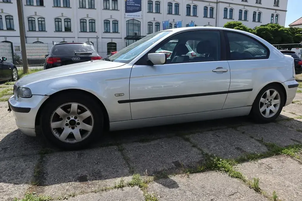 Gebraucht BMW 318 Compact 143 PS (105 kW) 2003 Silber Kleinwagen