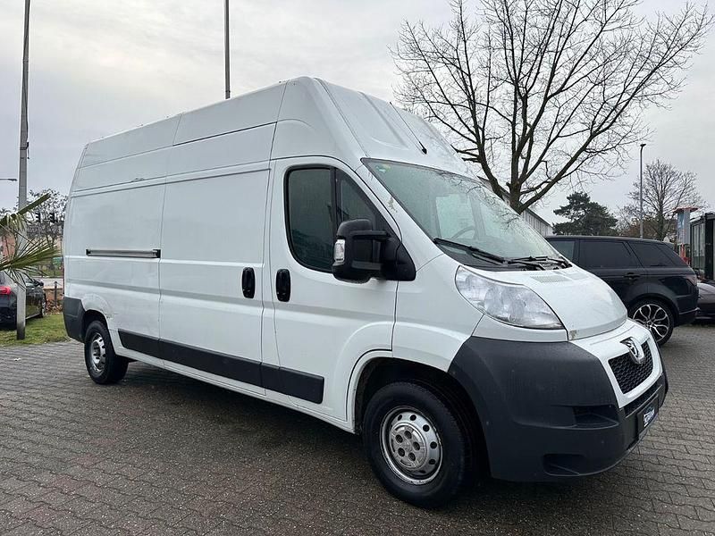 Gebraucht Peugeot Boxer 131 PS (96 kW) 2013 Weiß Van