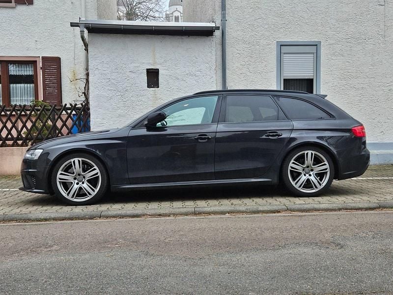 Schwarz Gebraucht 2013 Audi RS4 Kombi | 28.999 € (Fairer Preis) - Bild 1/4