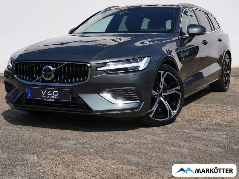 Gruen Neu 2025 Volvo V60 Plus Kombi | 68.295 € (Teuer) - Bild 1/4