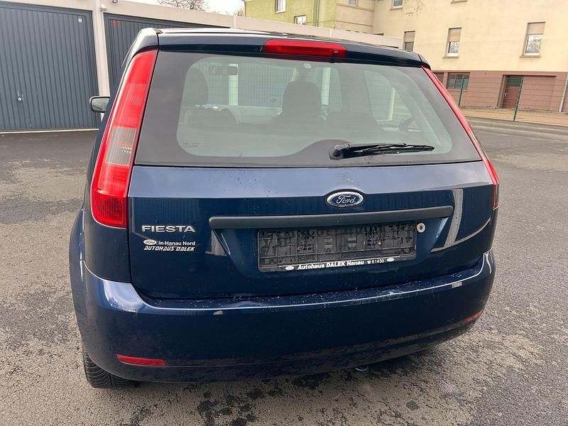 Gebraucht Ford Fiesta 70 PS (51 kW) 2004 Blau Kleinwagen