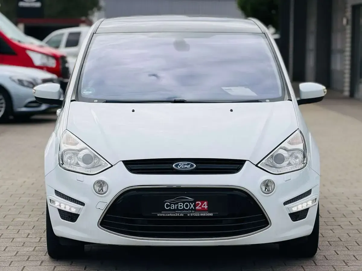 Gebraucht Ford S-MAX Titanium 140 PS (102 kW) 2013 Frozen white Van / Kleinbus