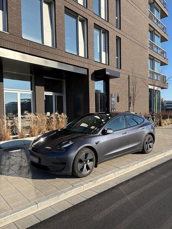 Gebraucht Tesla Model 3 Standard Range 366 kW (498 PS) 2021 Grau Limousine