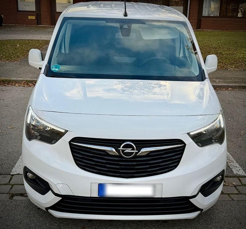 Gebraucht Opel Combo 131 PS (96 kW) 2020 Weiß Van / Kleinbus