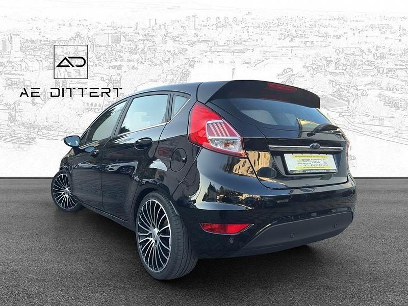 Gebraucht Ford Fiesta Titanium 101 PS (74 kW) 2017 Schwarz Limousine