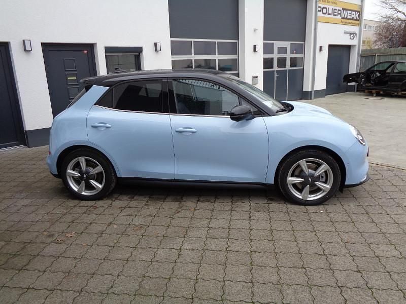 Usata Ora 03 125 kW (171 CV) 2024 Blu Utilitaria