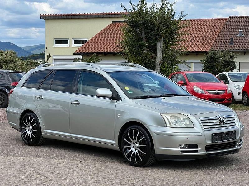 Silber Gebraucht 2005 Toyota Avensis Sol Kombi | 1.999 € (Guter Preis) - Bild 1/4