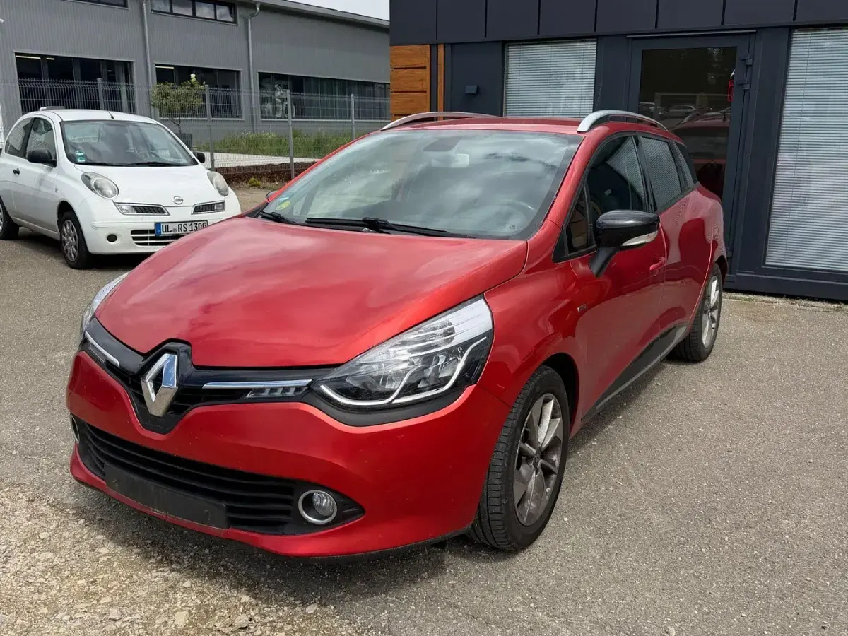 Gebraucht Renault Clio GrandTour LIMITED 90 PS (66 kW) 2015 Rot Kombi