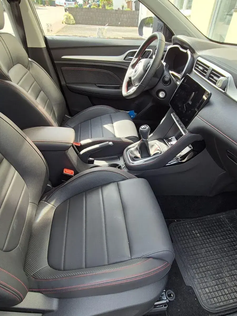 Gebraucht MG ZS Luxury 106 PS (77 kW) 2025 Schwarz SUV