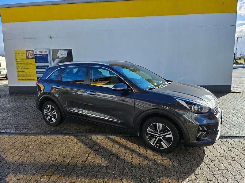 Gebraucht Kia Niro Vision 105 PS (77 kW) 2020 (abt) graphit met. (grau) SUV