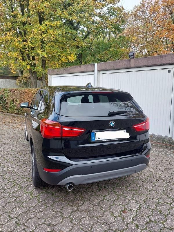 Gebraucht BMW X1 Advantage 140 PS (102 kW) 2018 Schwarz SUV