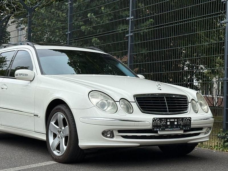 Usata Mercedes E500 306 CV (225 kW) 2004 Bianco Station wagon