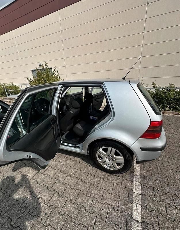 Gebraucht VW Golf IV Edition 75 PS (55 kW) 2001 Silber Kleinwagen