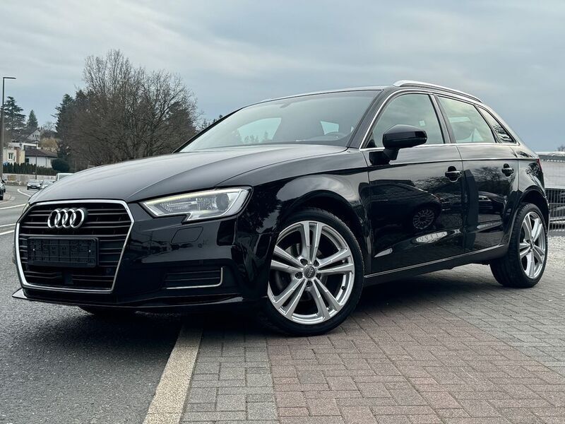 Mythosschwarz Gebraucht 2019 Audi A3 Sportback Design Limousine | 16.990 € (Fairer Preis) - Bild 1/4