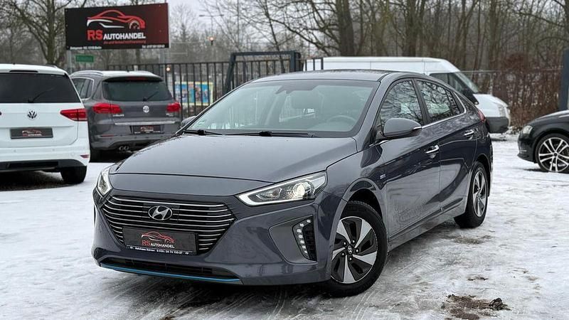 Gebraucht Hyundai Ioniq GO! 105 PS (77 kW) 2017 Grau Kleinwagen