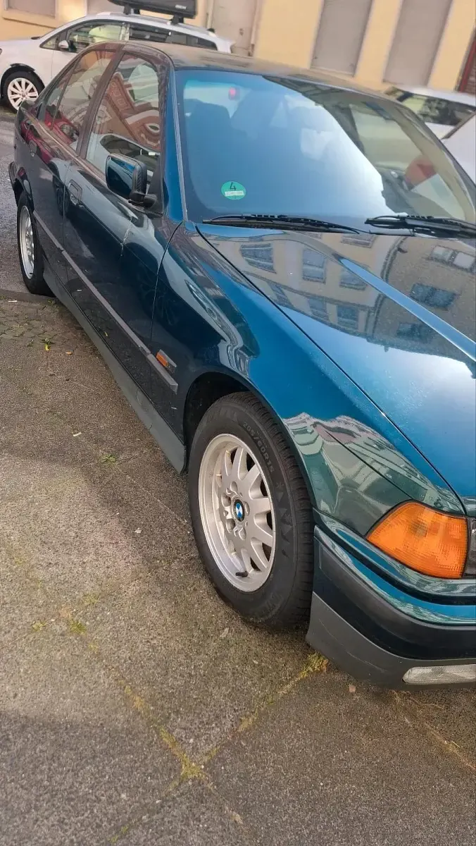 Gebraucht BMW 316 116 PS (85 kW) 1995 Grün Limousine