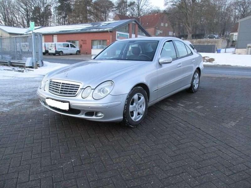 Gebraucht Mercedes E320 204 PS (150 kW) 2005 Silber Limousine