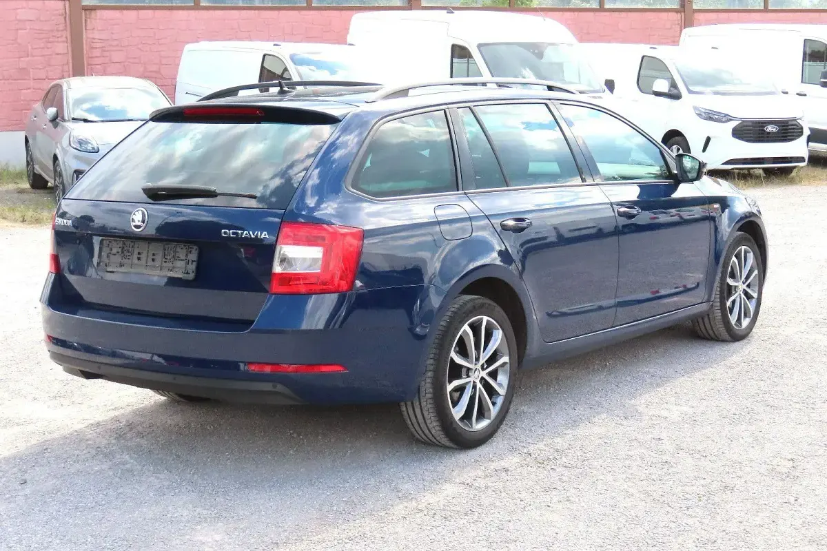 Gebraucht Skoda Octavia 150 PS (110 kW) 2017 Blau Kombi