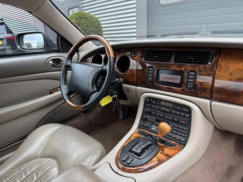 Gebraucht Jaguar XKR 363 PS (266 kW) 2000 Schwarz Coupé