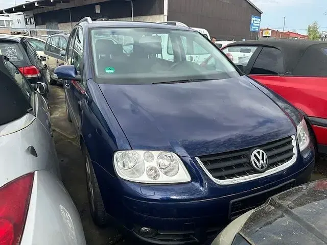 Gebraucht VW Touran Trendline 150 PS (110 kW) 2006 Blau Van / Kleinbus