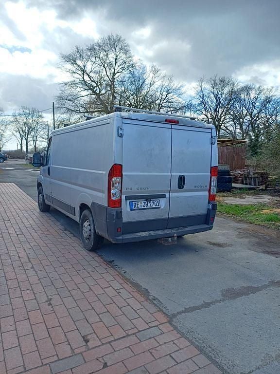 Gebraucht Peugeot Boxer 131 PS (96 kW) 2012 Silber Van