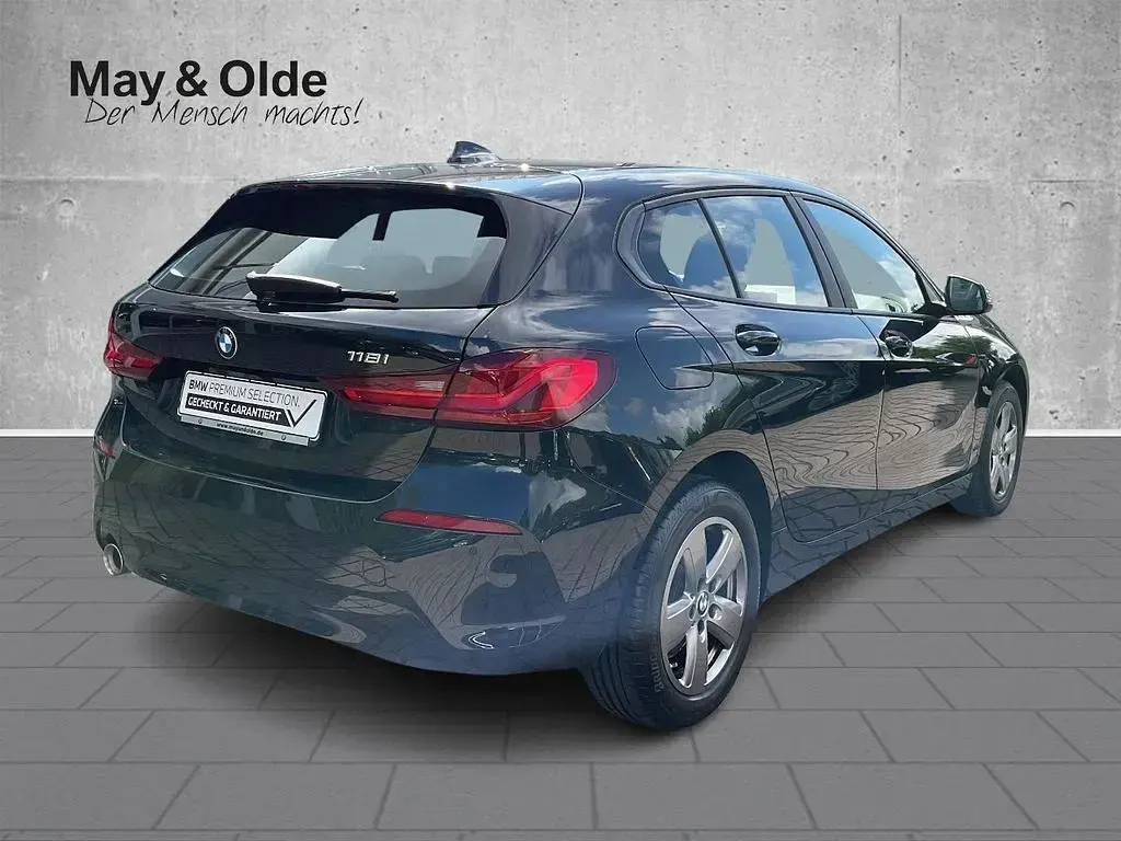 Gebraucht BMW 118 Advantage 136 PS (100 kW) 2023 Schwarz Kleinwagen