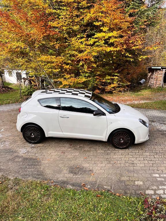 Gebraucht Alfa Romeo MiTo 105 PS (77 kW) 2015 Weiß Kleinwagen