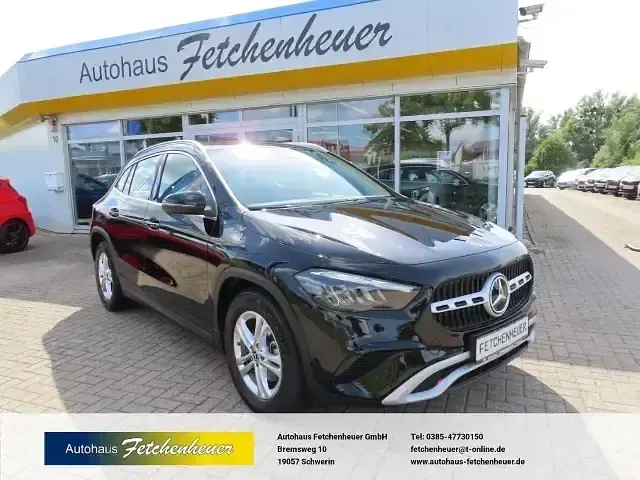 Gebraucht Mercedes GLA180 150 PS (110 kW) 2024 SUV