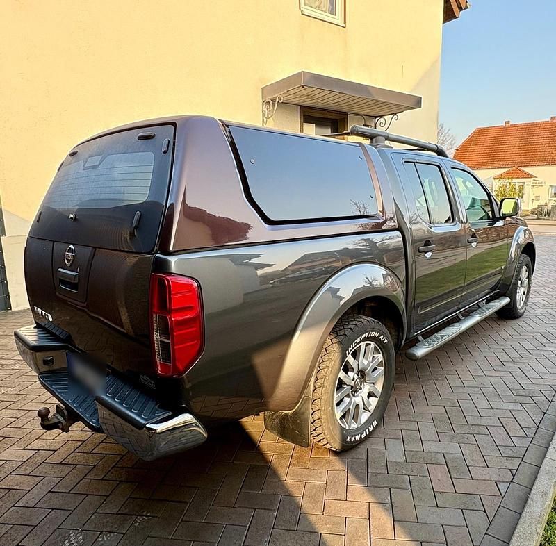 Gebraucht Nissan Navara 231 PS (169 kW) 2014 Grau Pickup