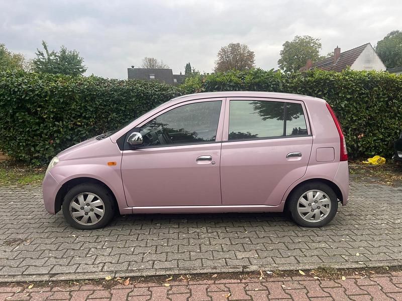 Violet Gebraucht 2004 Daihatsu Cuore Kleinwagen | 555 € (Superpreis) - Bild 1/4