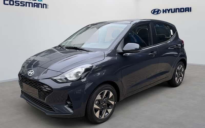 Grau Neu 2025 Hyundai i10 Trend Kleinwagen | 18.990 € (Fairer Preis) - Bild 1/4