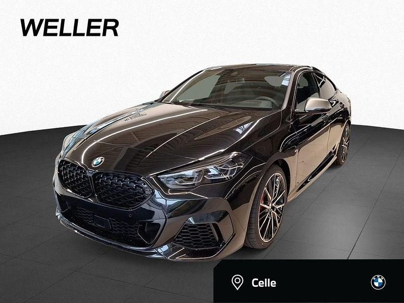 Saphirschwarz (schwarz) Gebraucht 2024 BMW M235 Comfort Edition Coupé | 51.690 € (Fairer Preis) - Bild 1/4