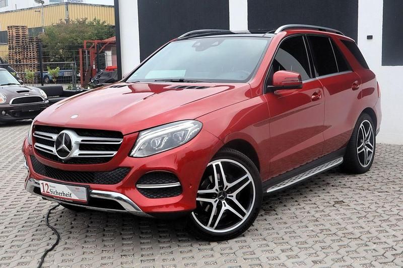 Rot Gebraucht 2015 Mercedes GLE350 SUV | 29.900 € (Etwas zu teuer) - Bild 1/4