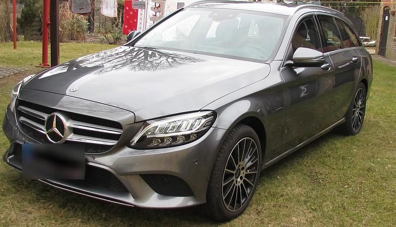 Gebraucht Mercedes C300e 320 PS (235 kW) 2020 Grau Kombi