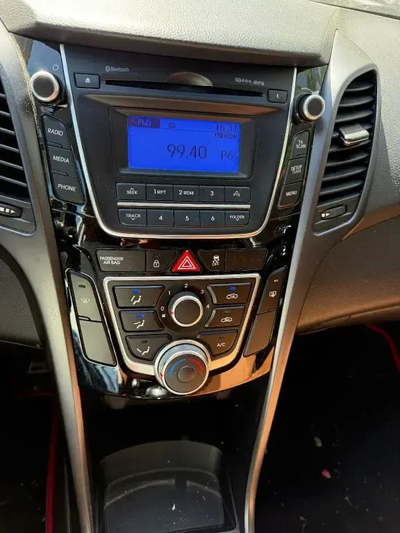 Używany Hyundai i30 135 KM (99 kW) 2013 Biały Coupe