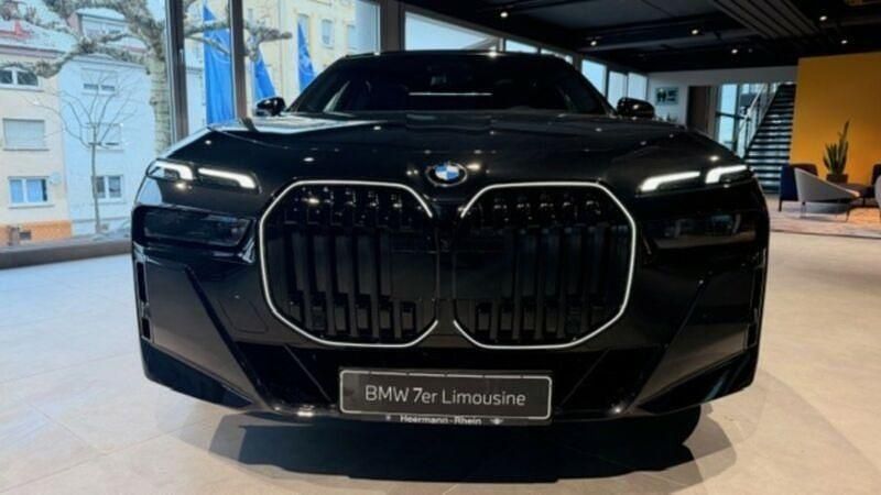 Schwarz Neu 2025 BMW 740 M Sport Limousine | 116.190 € - Bild 1/4