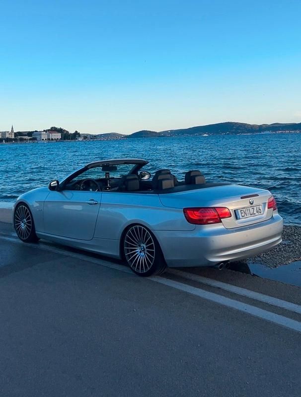 Gebraucht BMW 330 Cabriolet 245 PS (180 kW) 2011 Cabrio