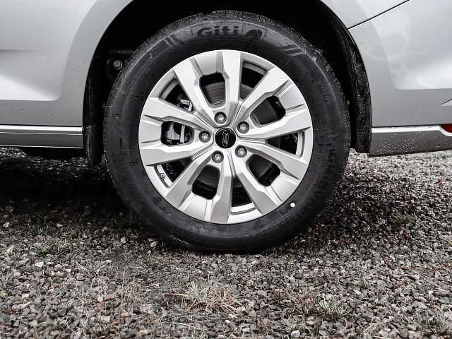 Neu Ford Tourneo Titanium 150 PS (110 kW) 2025 Silber Van / Kleinbus