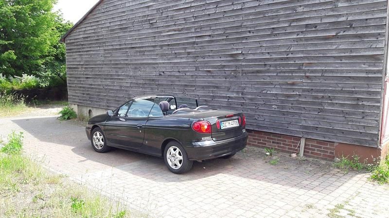 Schwarz Gebraucht 1999 Renault Mégane Cabriolet Cabrio | 900 € (Fairer Preis) - Bild 1/2