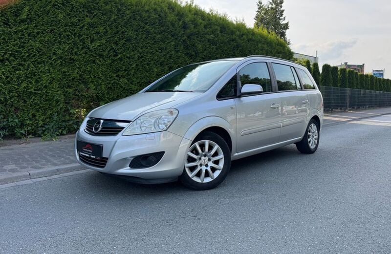 Silber Gebraucht 2009 Opel Zafira Edition Van / Kleinbus | 3.950 € (Fairer Preis) - Bild 1/4