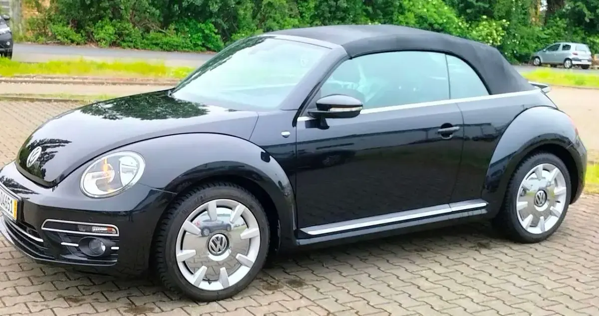 Używany VW Beetle Sound 105 KM (77 kW) 2017 Czarny Hatchback