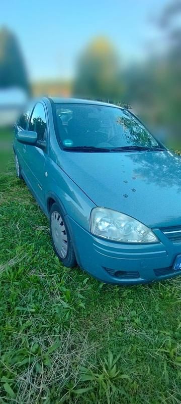 Grün Gebraucht 2002 Opel Corsa Kleinwagen | 400 € (Superpreis) - Bild 1/3