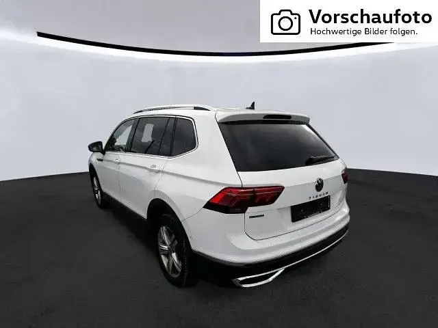 Gebraucht VW Tiguan Allspace Elegance 200 PS (147 kW) 2023 Weiß SUV